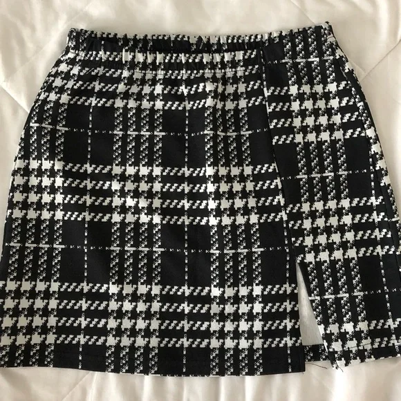 Like new plaid mini skirt shein size M - Picture 3 of 5